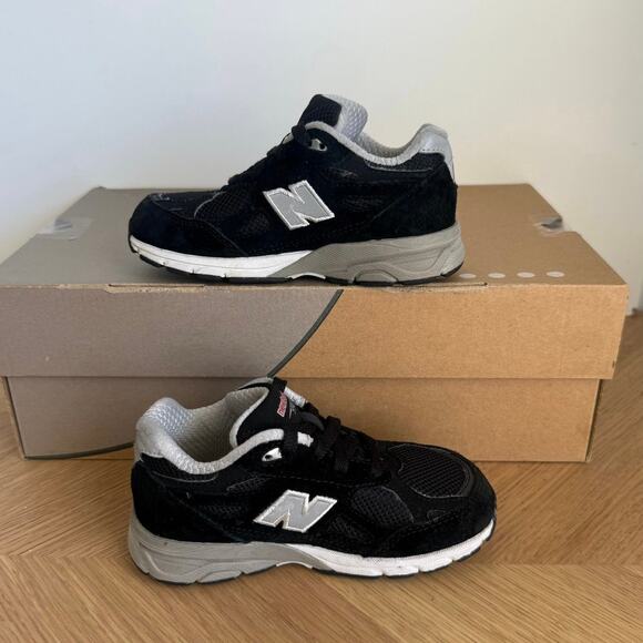 New Balance 990 Black/White Toddler Sneakers - SZ 9 C
